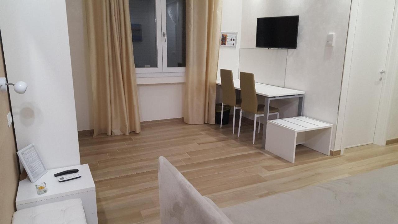 Martina'S House Hotel Porto Cesareo Ngoại thất bức ảnh